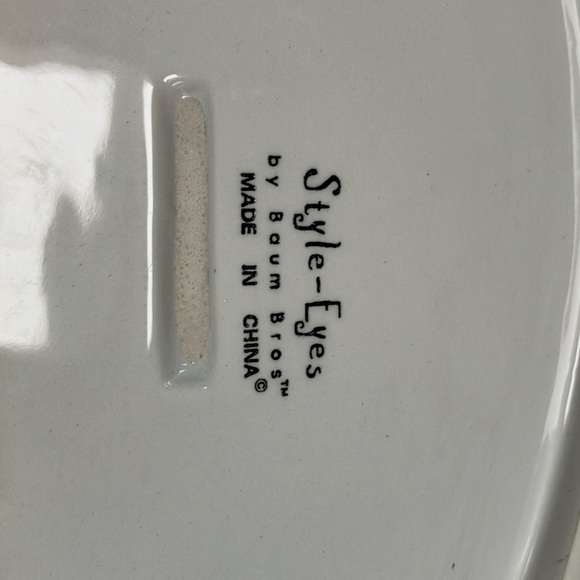 Set/2 Fish plates Style-Eyes by Baum Bros. Serve snacks w style! Approx 11.5”x9” - Picture 4 of 5